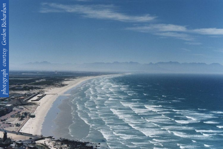 03_muizenberg_waves_wide